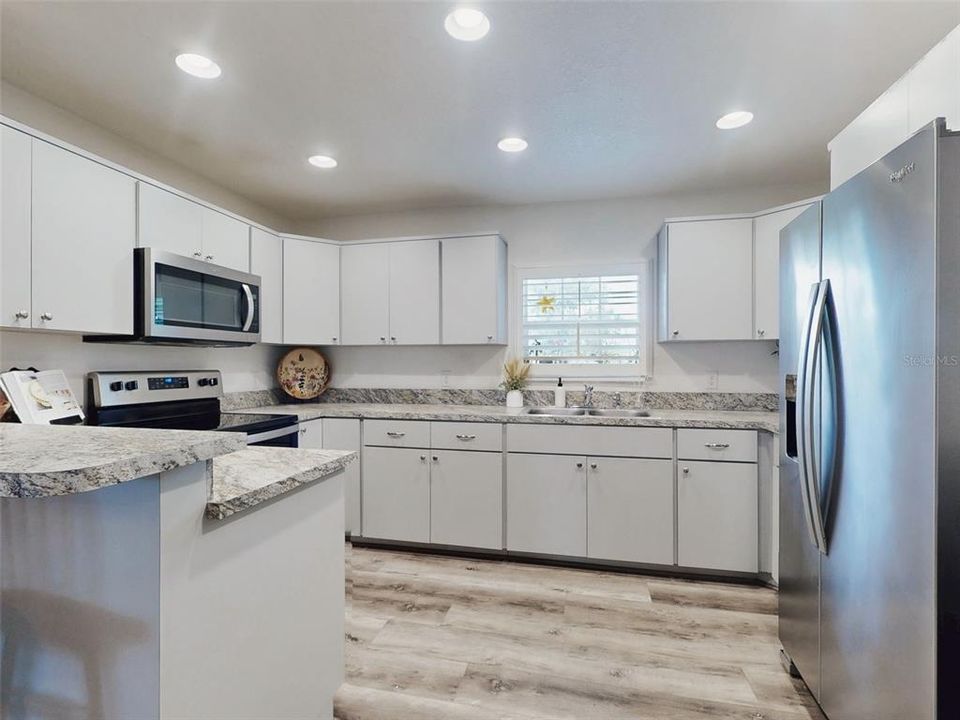 En Venta: $615,000 (3 camas, 2 baños, 1761 Pies cuadrados)