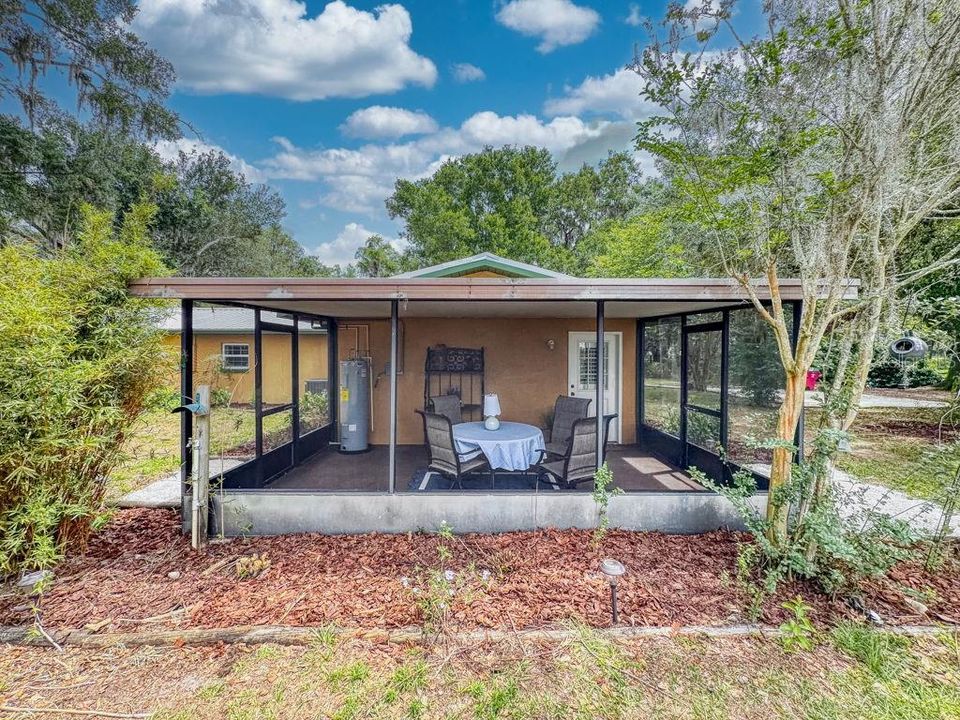 En Venta: $615,000 (3 camas, 2 baños, 1761 Pies cuadrados)