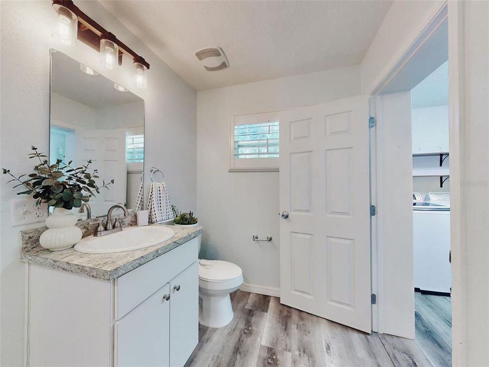 En Venta: $615,000 (3 camas, 2 baños, 1761 Pies cuadrados)