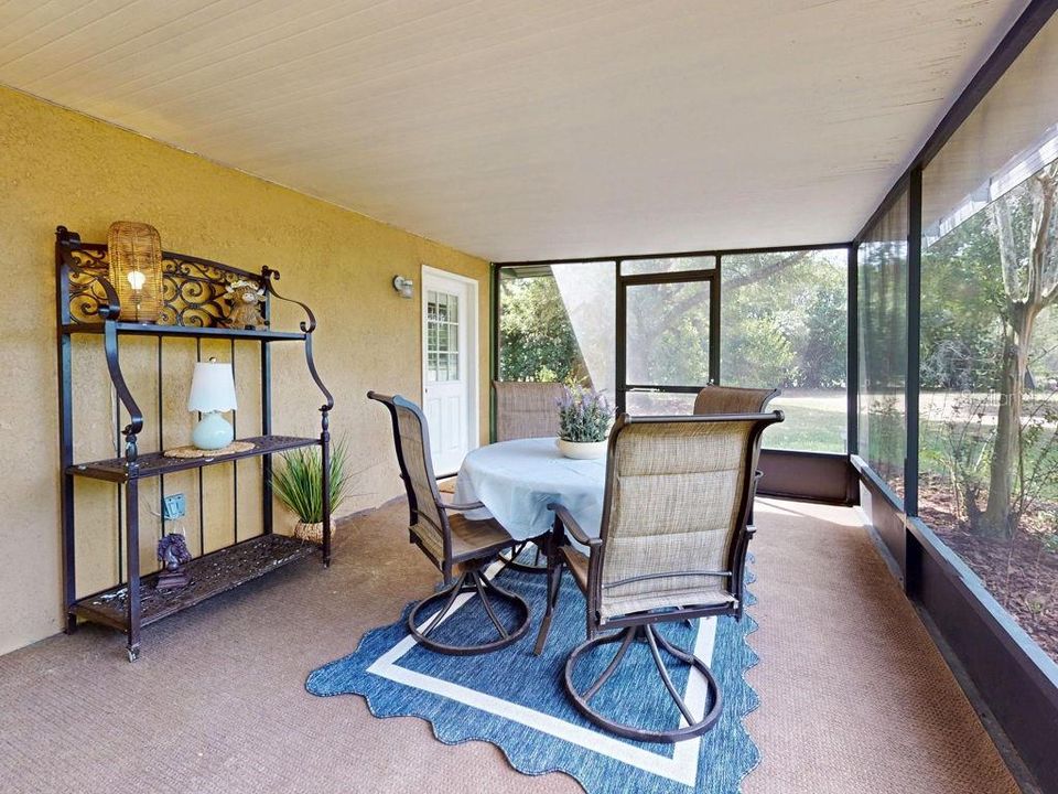 En Venta: $615,000 (3 camas, 2 baños, 1761 Pies cuadrados)