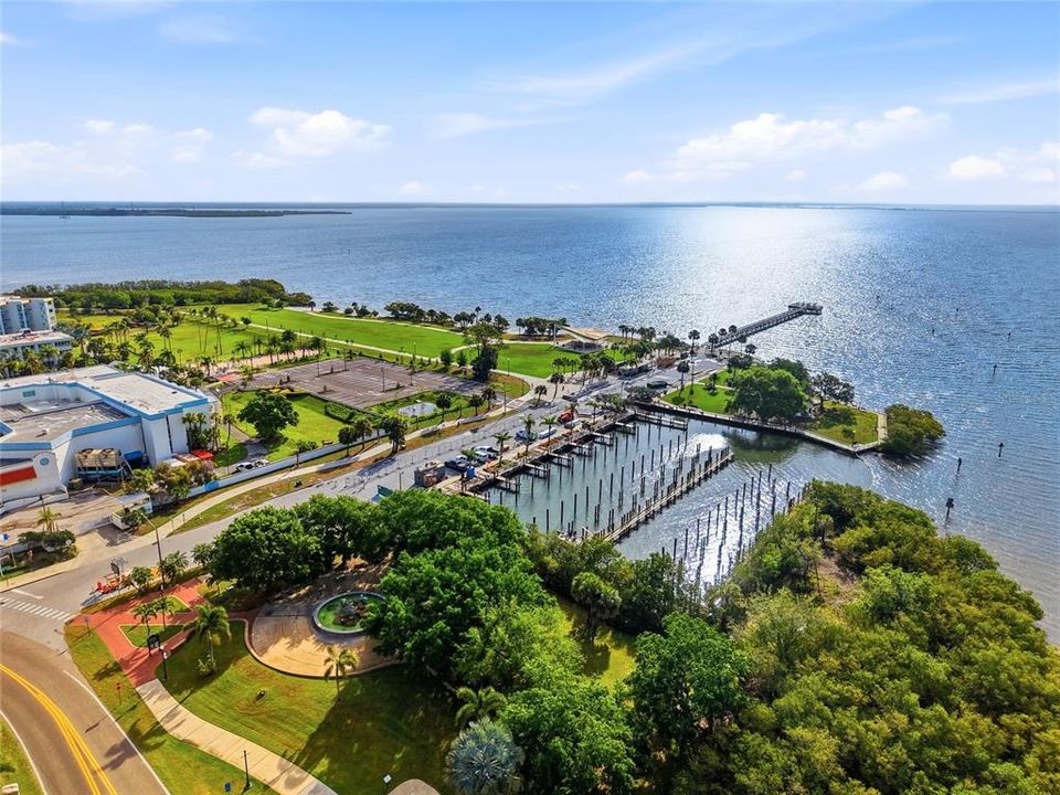 For Sale: $1,699,000 (4 beds, 4 baths, 3407 Square Feet)