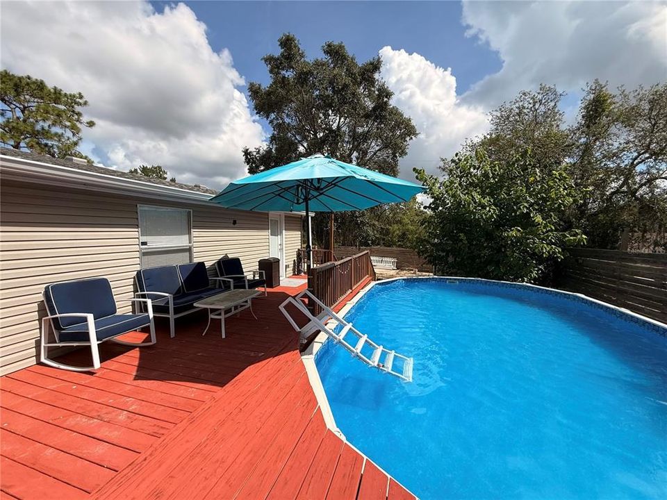 For Sale: $289,999 (5 beds, 2 baths, 2280 Square Feet)