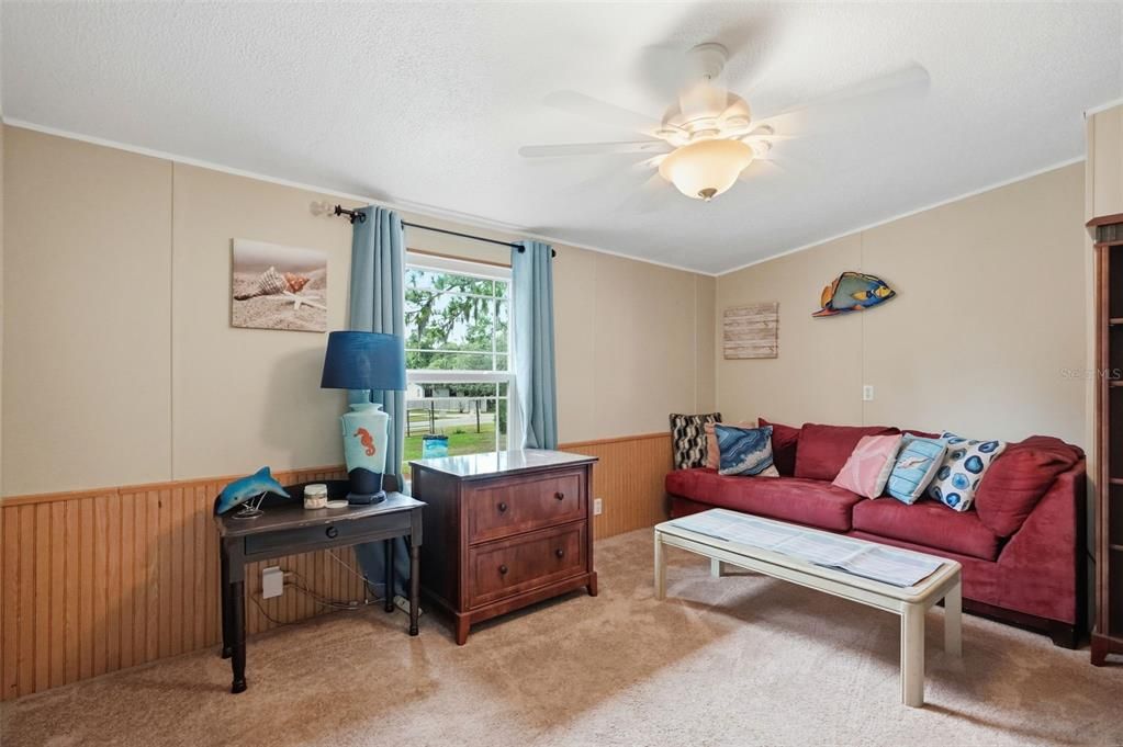 For Sale: $289,999 (5 beds, 2 baths, 2280 Square Feet)