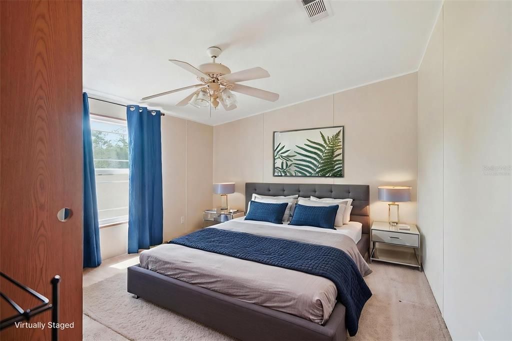 For Sale: $289,999 (5 beds, 2 baths, 2280 Square Feet)
