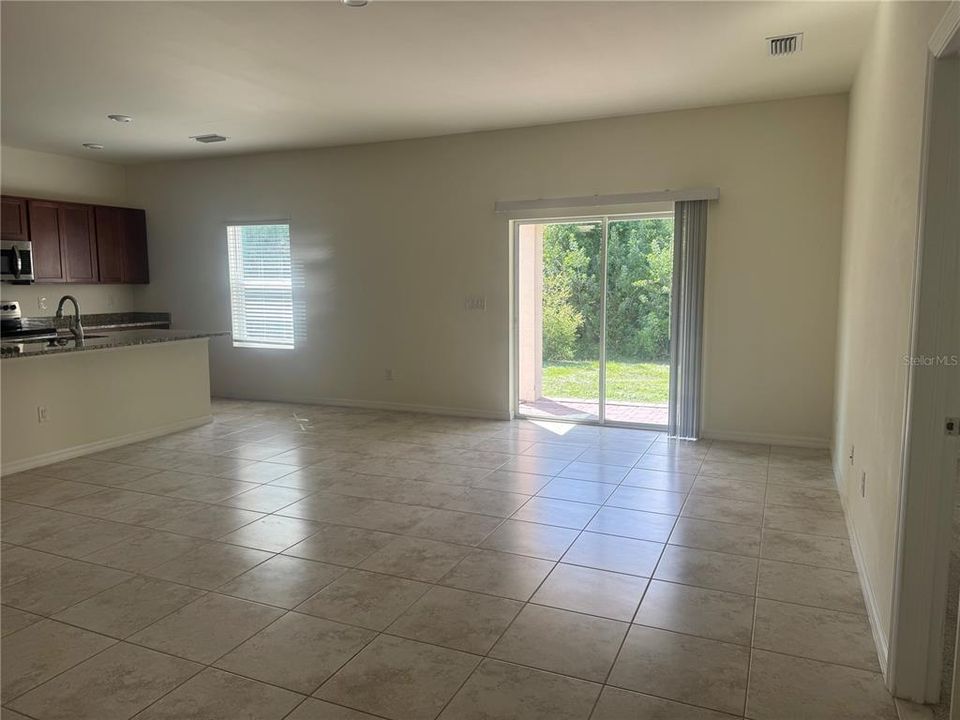 В аренду: $1,775 (3 спален, 2 ванн, 1647 Квадратных фут)