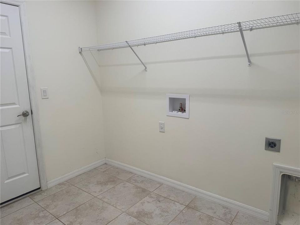 В аренду: $1,775 (3 спален, 2 ванн, 1647 Квадратных фут)
