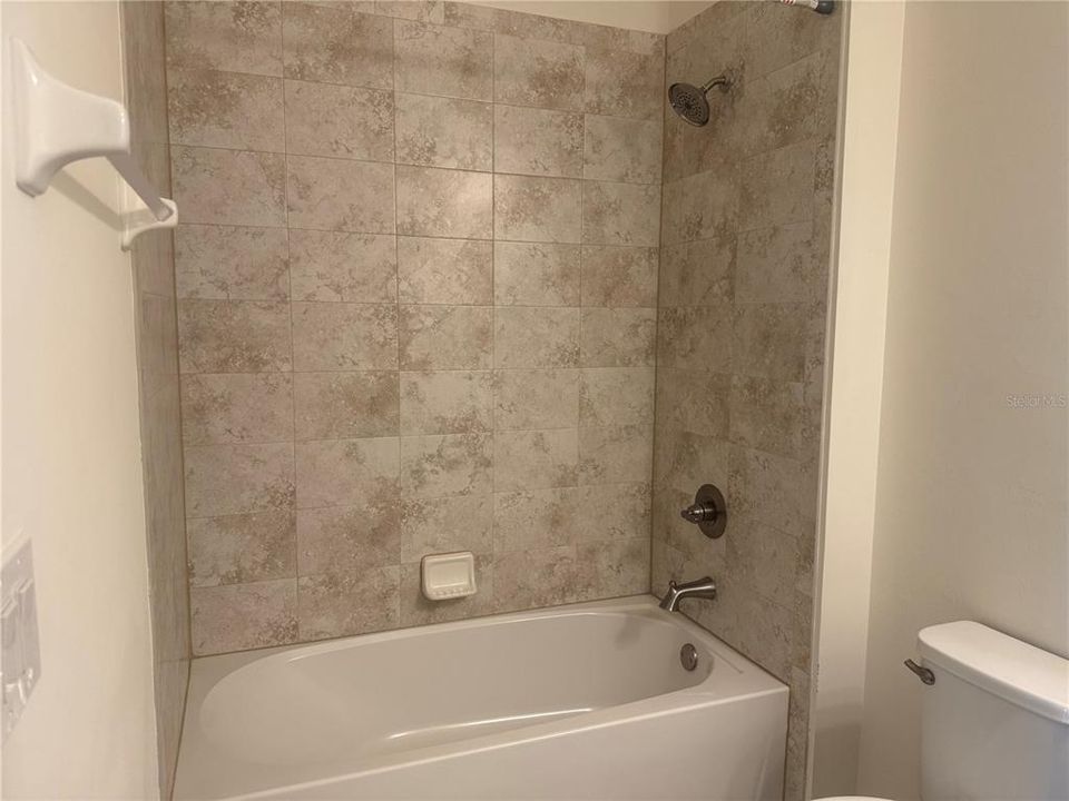 В аренду: $1,775 (3 спален, 2 ванн, 1647 Квадратных фут)