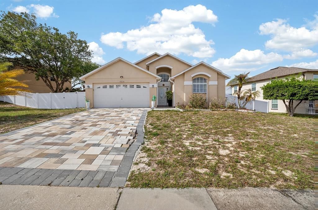 For Sale: $385,000 (3 beds, 2 baths, 1662 Square Feet)