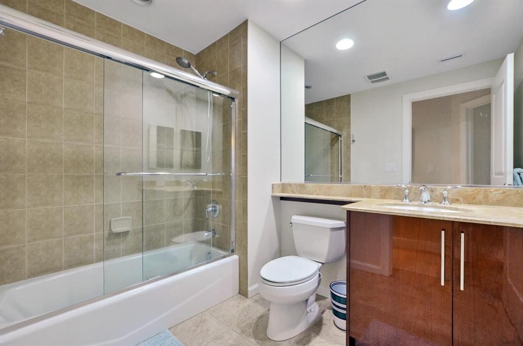 For Rent: $7,000 (3 beds, 2 baths, 2150 Square Feet)