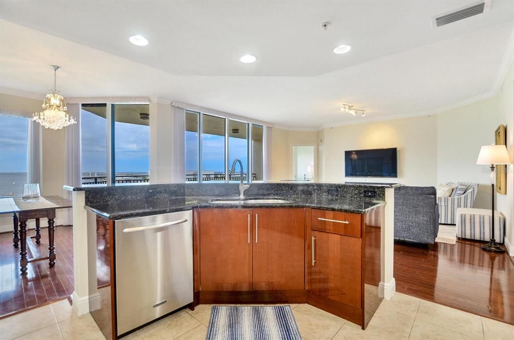 For Rent: $7,000 (3 beds, 2 baths, 2150 Square Feet)