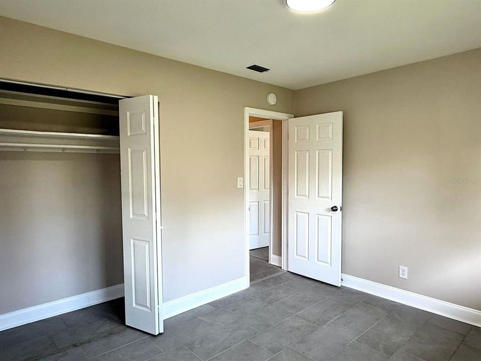 Active With Contract: $2,500 (2 beds, 2 baths, 1250 Square Feet)