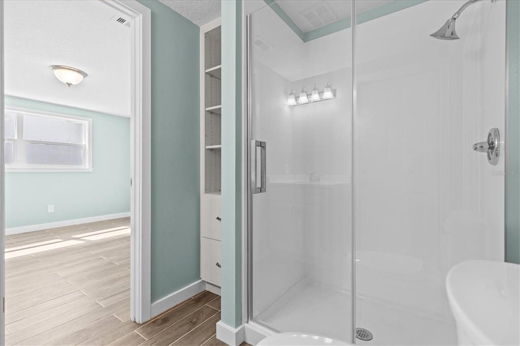 For Sale: $490,000 (3 beds, 2 baths, 1662 Square Feet)