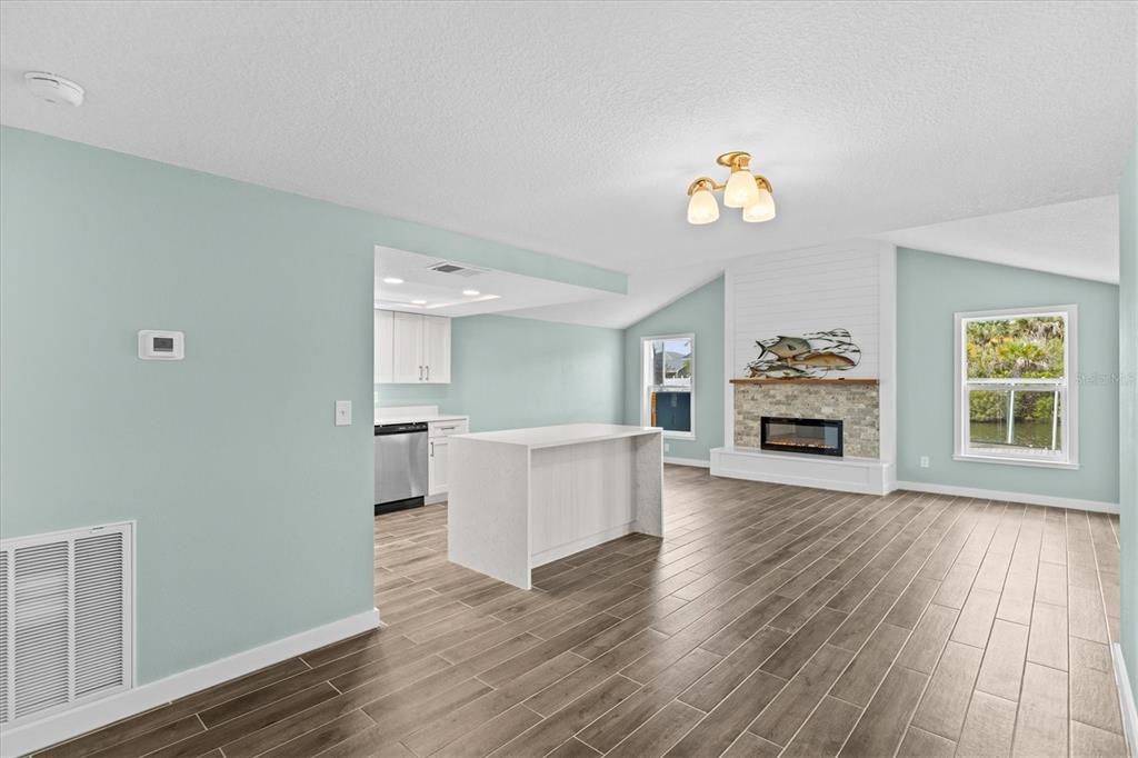 For Sale: $490,000 (3 beds, 2 baths, 1662 Square Feet)