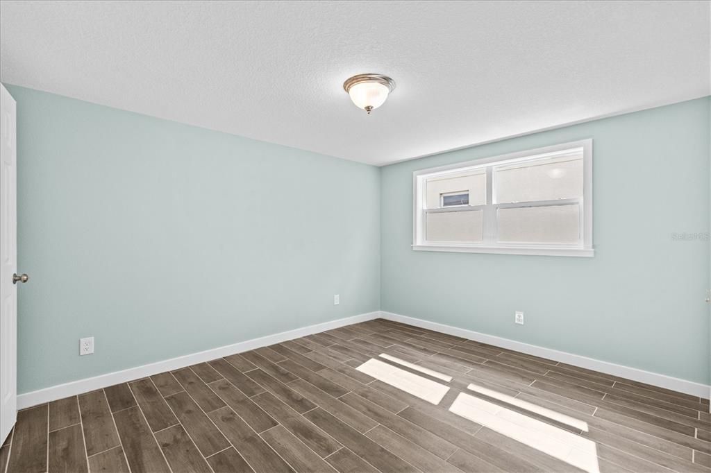 For Sale: $490,000 (3 beds, 2 baths, 1662 Square Feet)