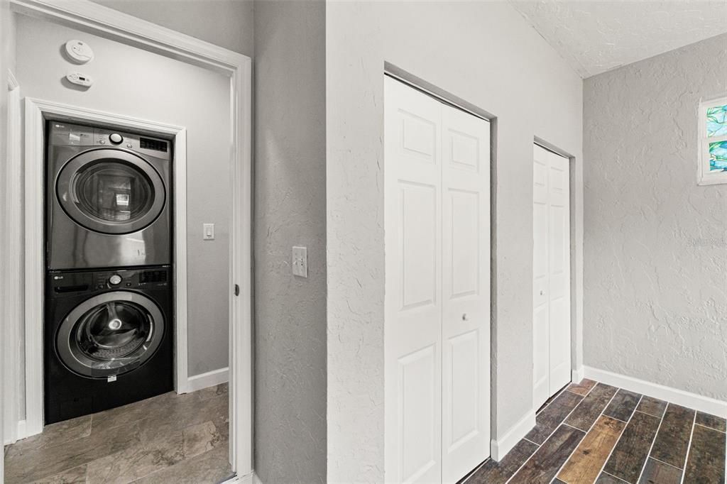 En Venta: $234,900 (4 camas, 2 baños, 1435 Pies cuadrados)