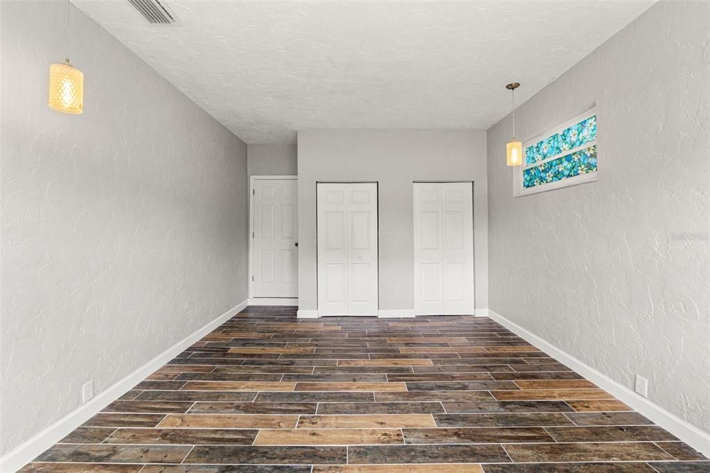 En Venta: $234,900 (4 camas, 2 baños, 1435 Pies cuadrados)