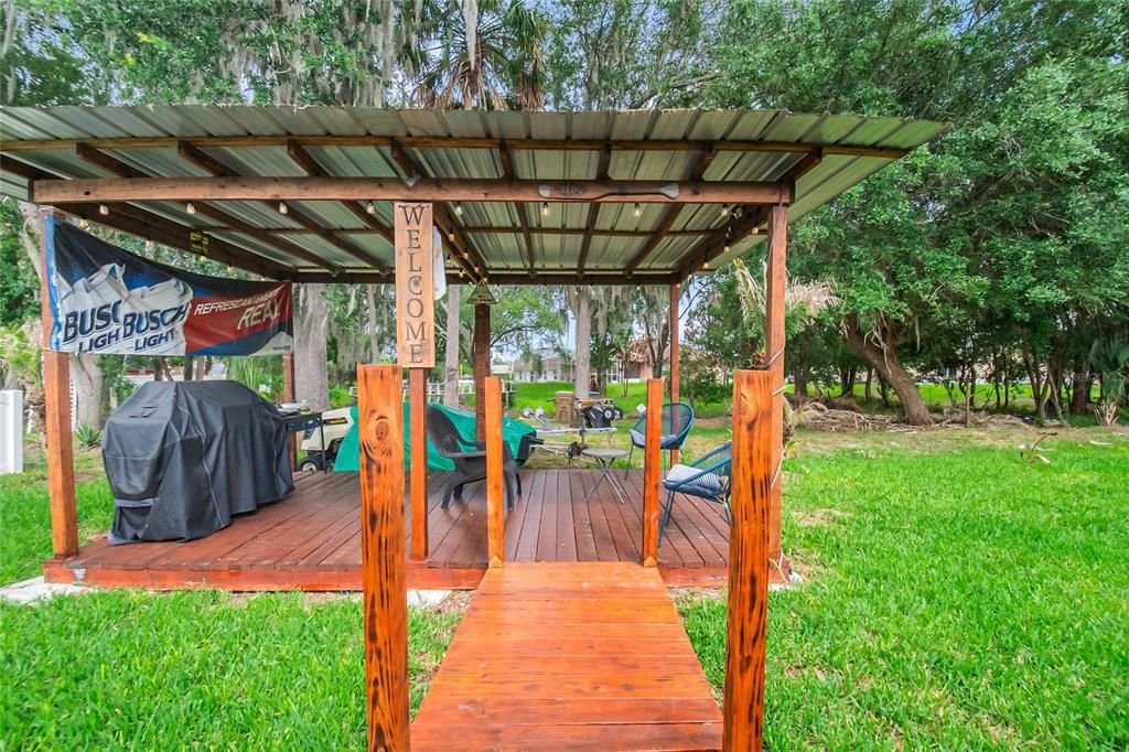 Под контрактом: $365,000 (4 спален, 2 ванн, 1889 Квадратных фут)