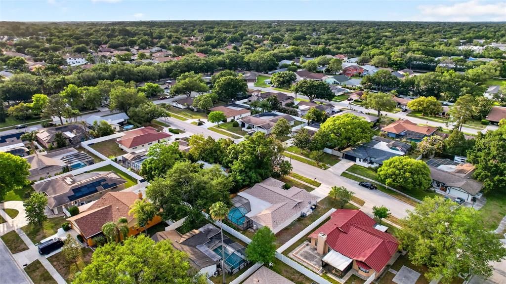 Под контрактом: $639,900 (3 спален, 2 ванн, 1809 Квадратных фут)