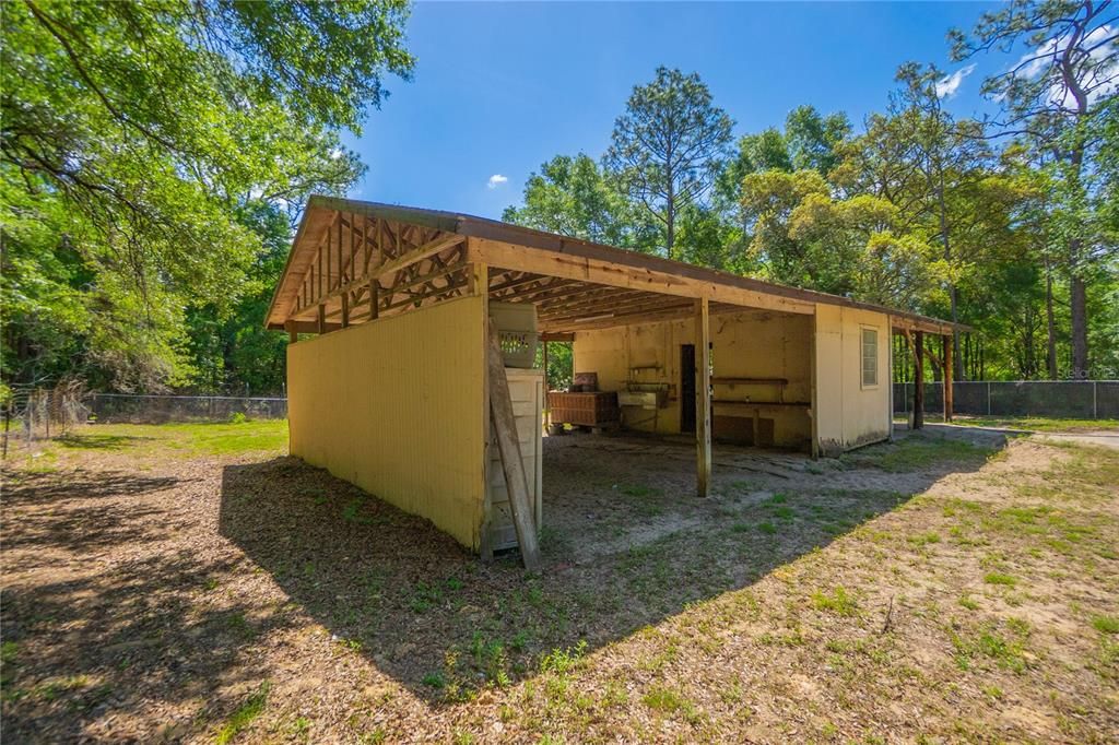 На продажу: $299,900 (3 спален, 2 ванн, 1953 Квадратных фут)