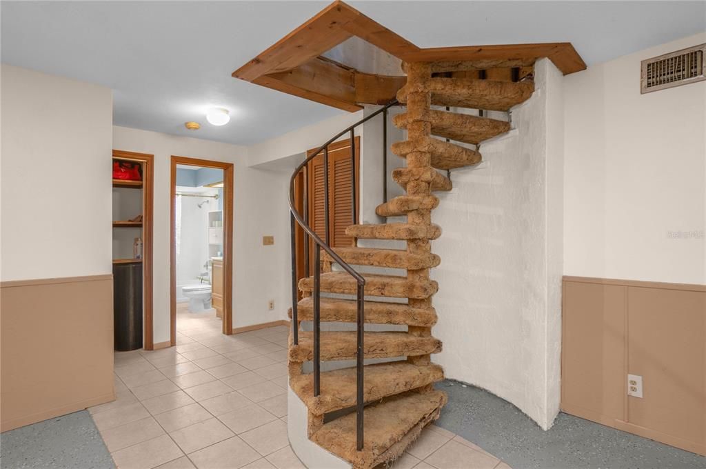 На продажу: $299,900 (3 спален, 2 ванн, 1953 Квадратных фут)