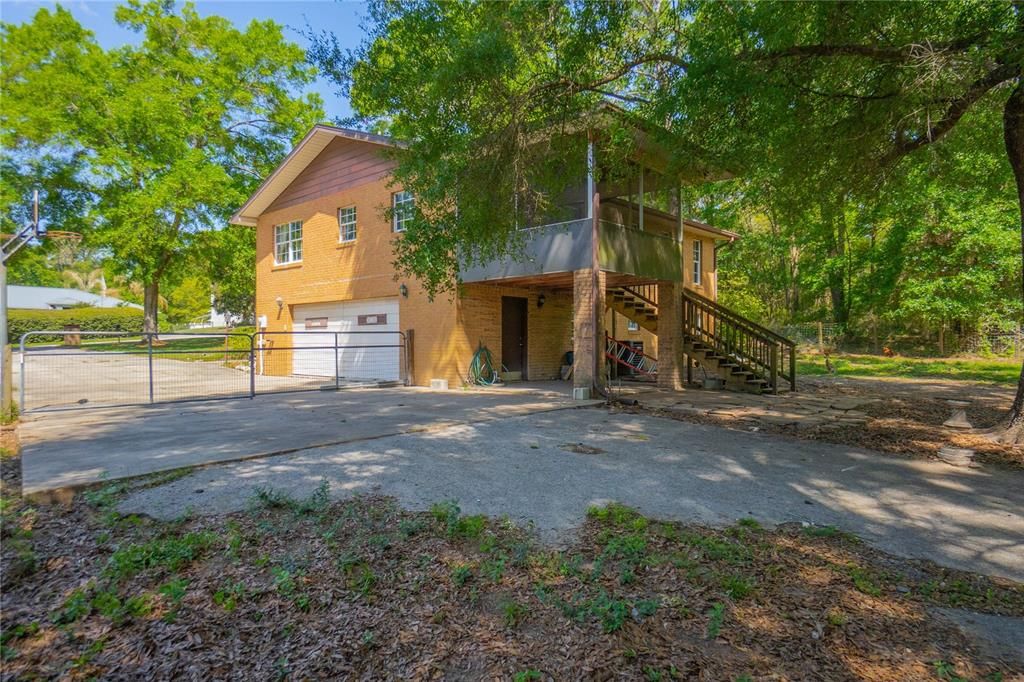 На продажу: $299,900 (3 спален, 2 ванн, 1953 Квадратных фут)