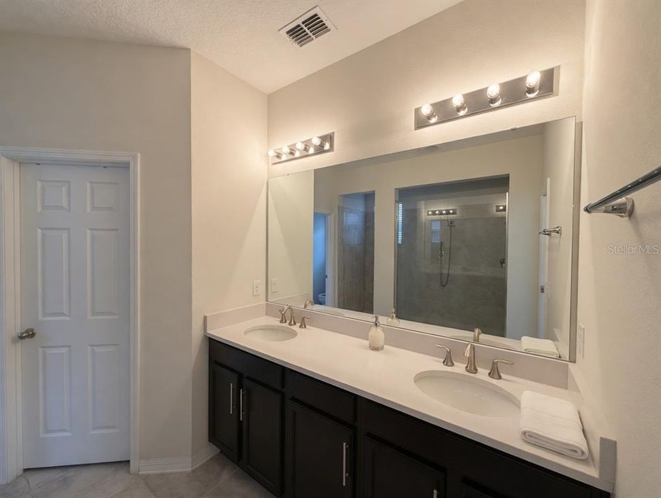 For Sale: $420,000 (3 beds, 2 baths, 1849 Square Feet)