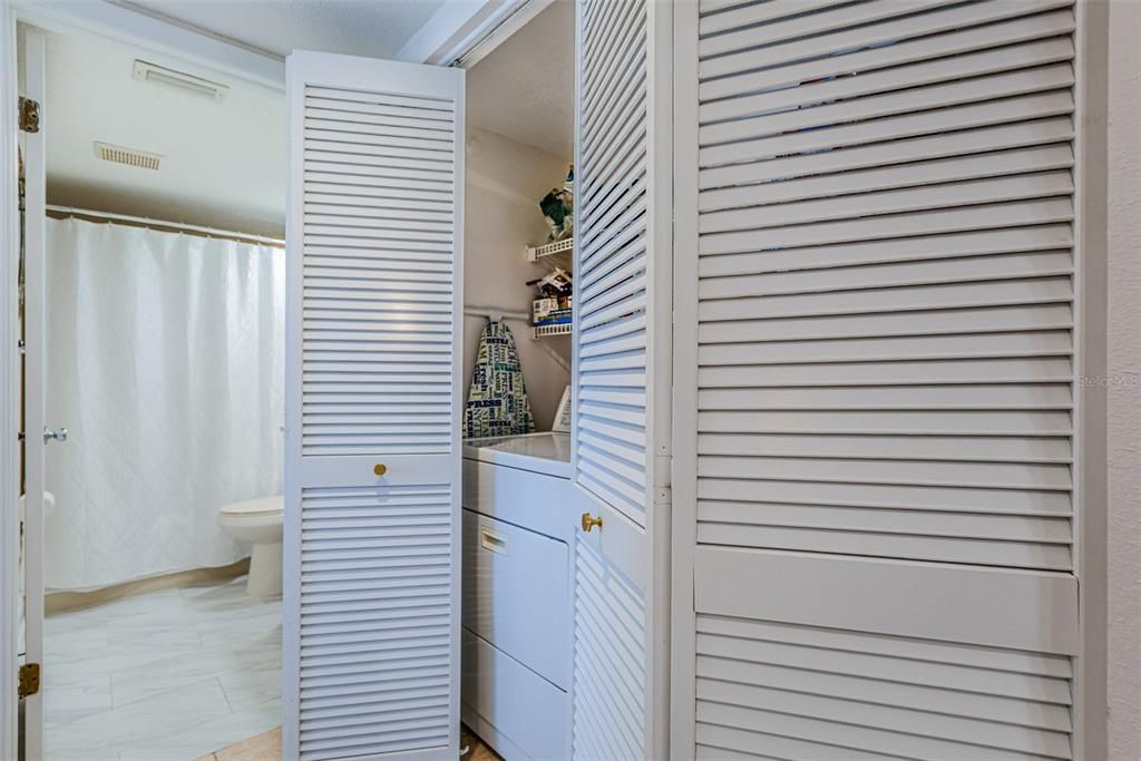 For Sale: $175,000 (2 beds, 2 baths, 1114 Square Feet)