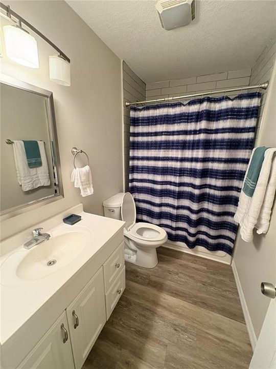For Rent: $3,500 (2 beds, 1 baths, 900 Square Feet)