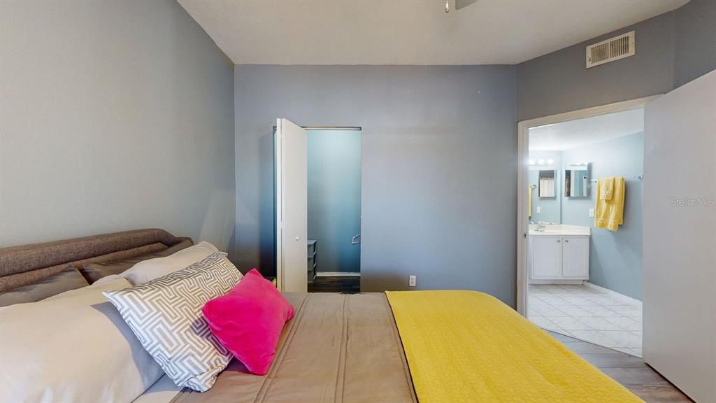 For Rent: $1,700 (1 beds, 1 baths, 672 Square Feet)