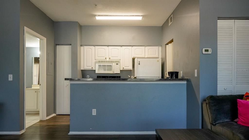 For Rent: $1,700 (1 beds, 1 baths, 672 Square Feet)