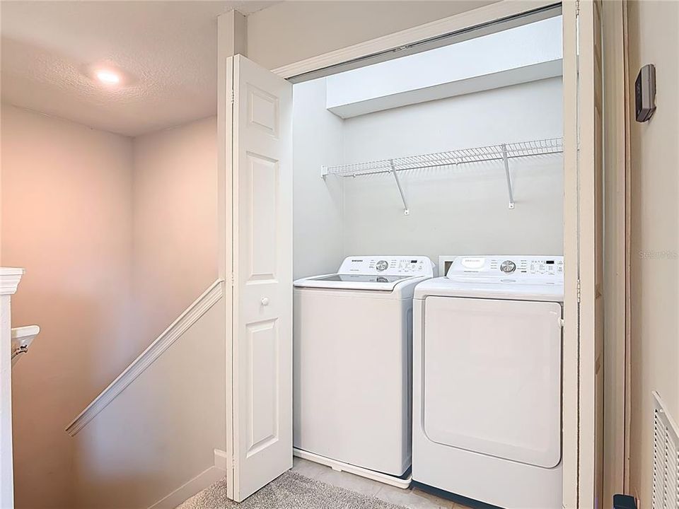 На продажу: $299,999 (3 спален, 2 ванн, 1736 Квадратных фут)