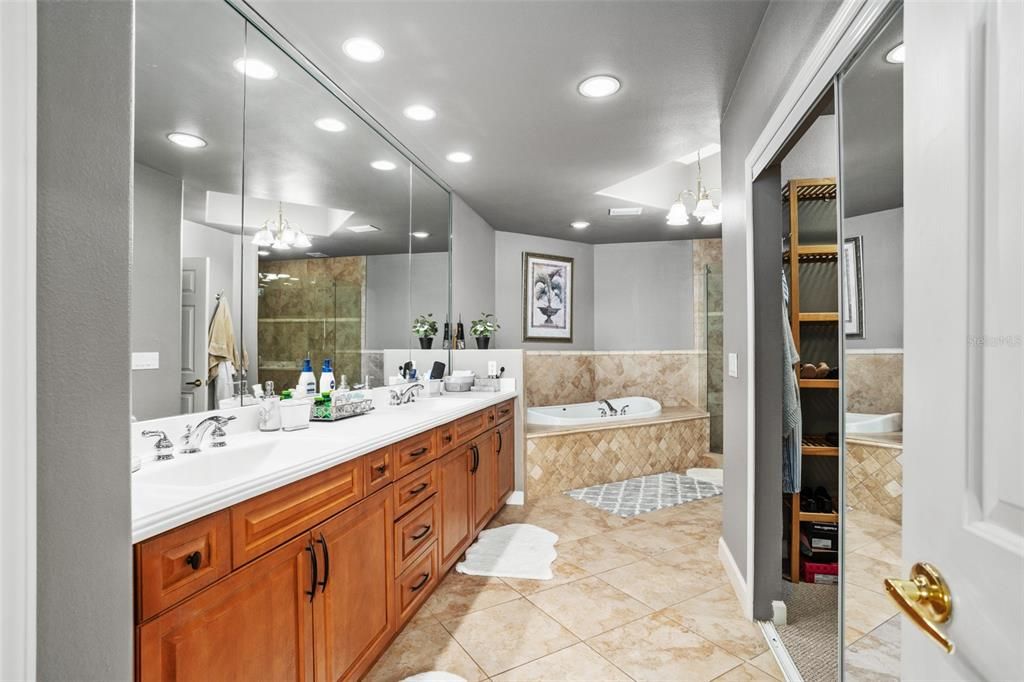 For Rent: $4,200 (3 beds, 2 baths, 2549 Square Feet)