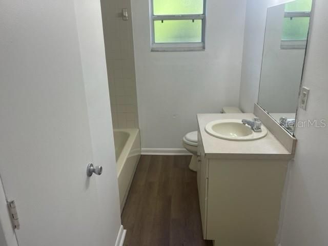 В аренду: $1,295 (2 спален, 1 ванн, 832 Квадратных фут)