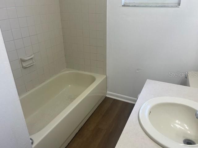 В аренду: $1,295 (2 спален, 1 ванн, 832 Квадратных фут)
