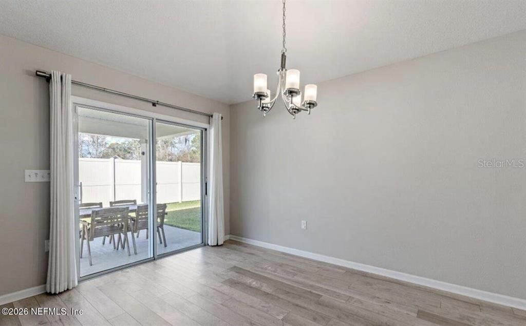 For Rent: $2,500 (3 beds, 2 baths, 1608 Square Feet)