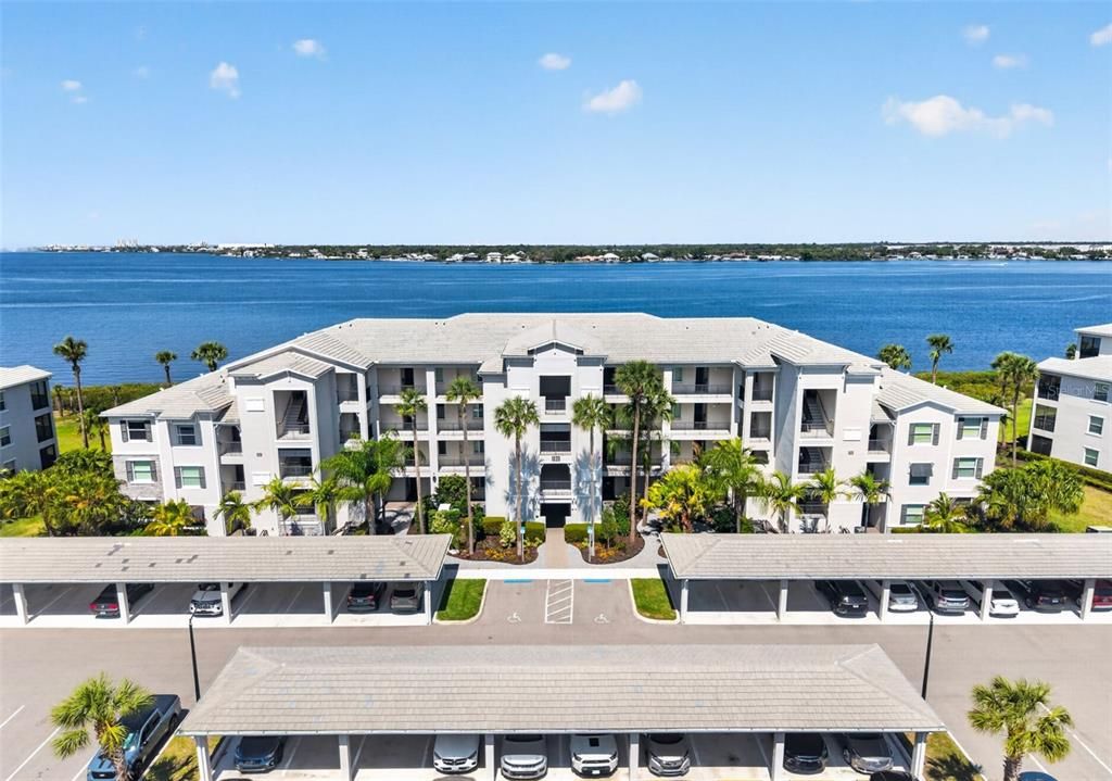 Recently Sold: $419,000 (3 beds, 2 baths, 1302 Square Feet)