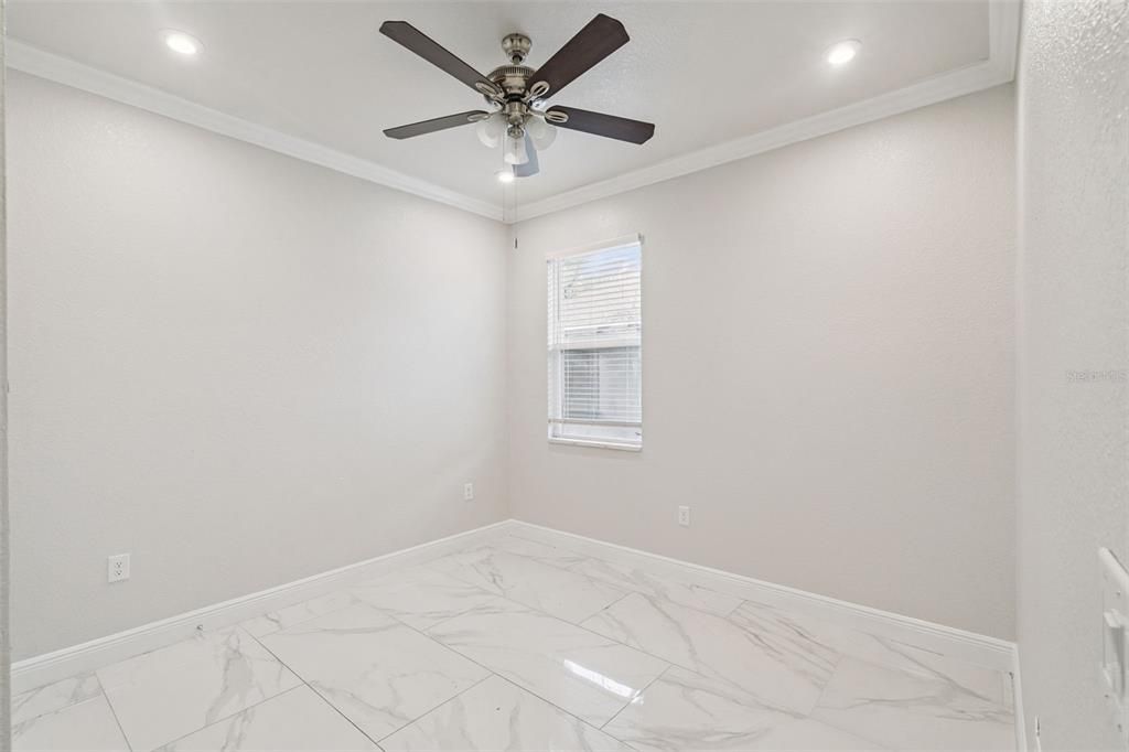 En Venta: $345,000 (4 camas, 2 baños, 1851 Pies cuadrados)