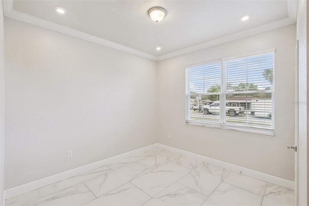 En Venta: $345,000 (4 camas, 2 baños, 1851 Pies cuadrados)