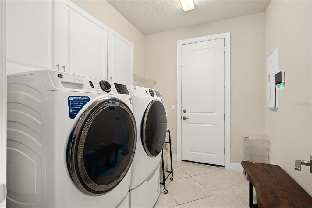En Venta: $799,999 (4 camas, 3 baños, 2692 Pies cuadrados)