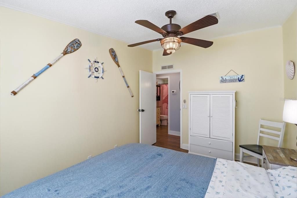 En Venta: $399,999 (2 camas, 2 baños, 1046 Pies cuadrados)