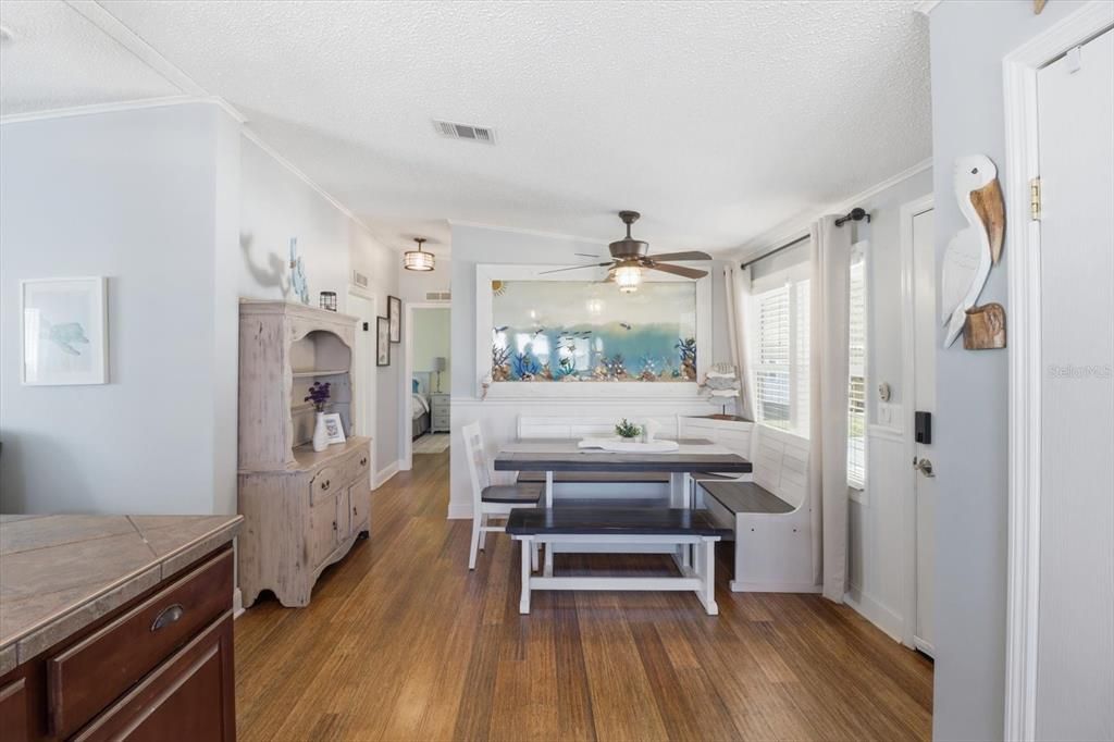 En Venta: $399,999 (2 camas, 2 baños, 1046 Pies cuadrados)