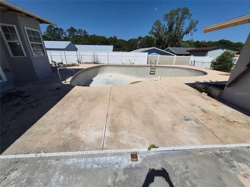For Rent: $1,775 (3 beds, 3 baths, 1822 Square Feet)