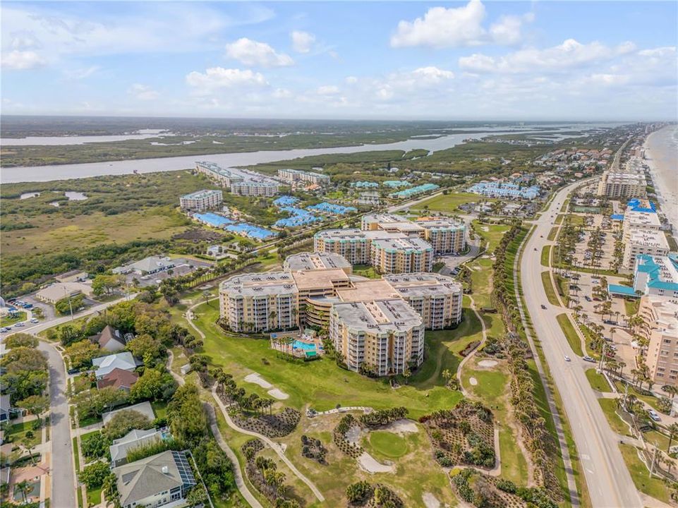 Под контрактом: $395,000 (2 спален, 2 ванн, 1438 Квадратных фут)
