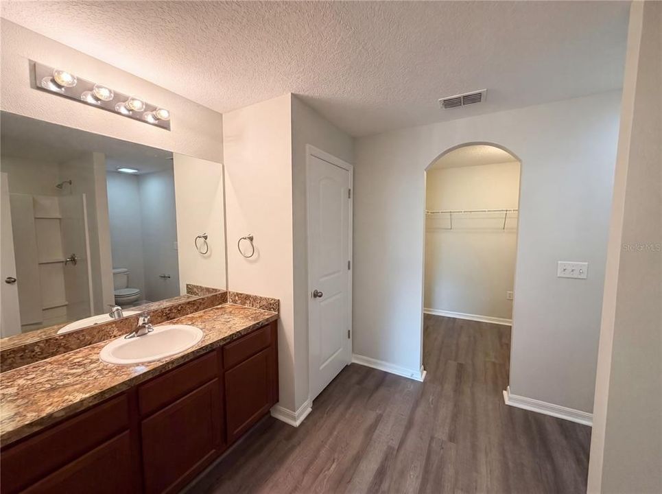 En Venta: $286,000 (3 camas, 2 baños, 1629 Pies cuadrados)