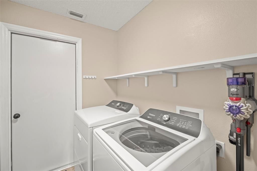 For Sale: $419,000 (4 beds, 2 baths, 2083 Square Feet)