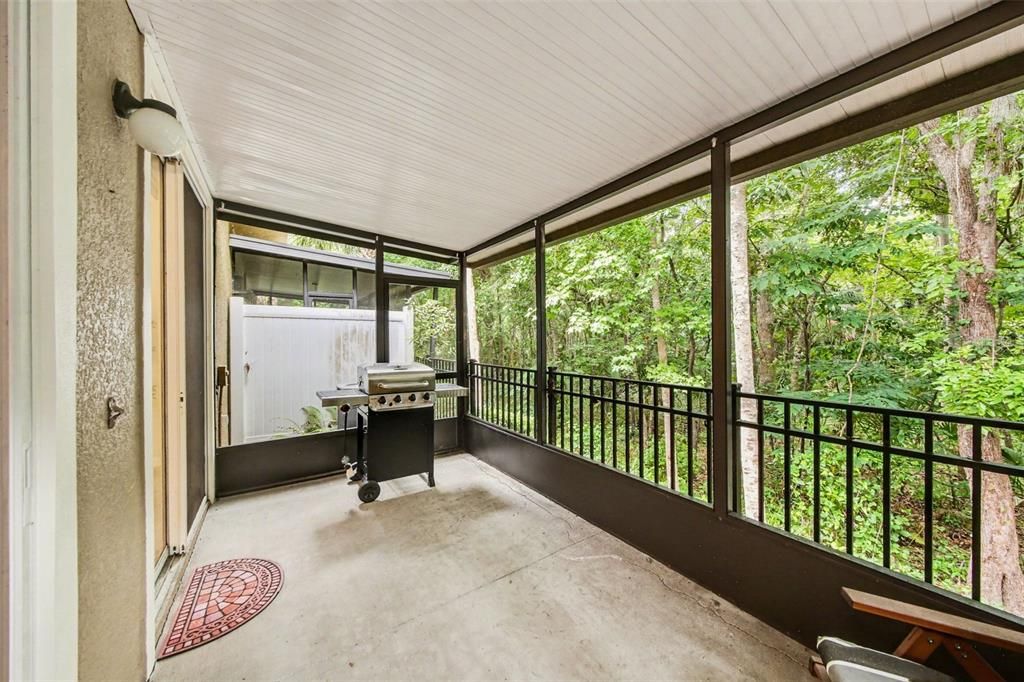 Active With Contract: $310,000 (2 beds, 2 baths, 1516 Square Feet)