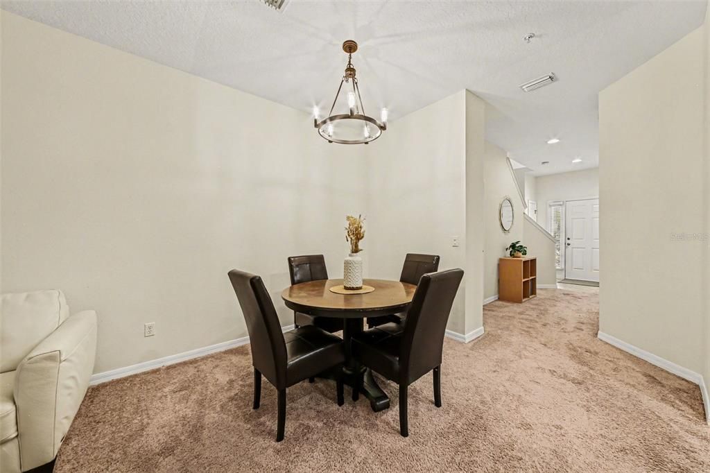 Active With Contract: $310,000 (2 beds, 2 baths, 1516 Square Feet)