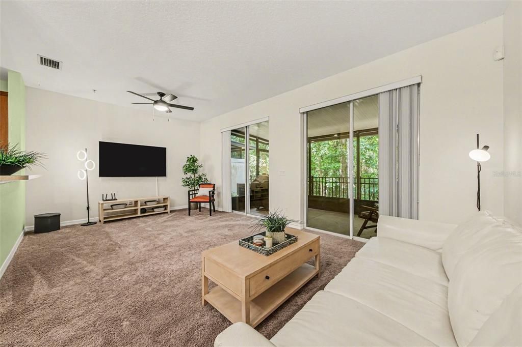Active With Contract: $310,000 (2 beds, 2 baths, 1516 Square Feet)