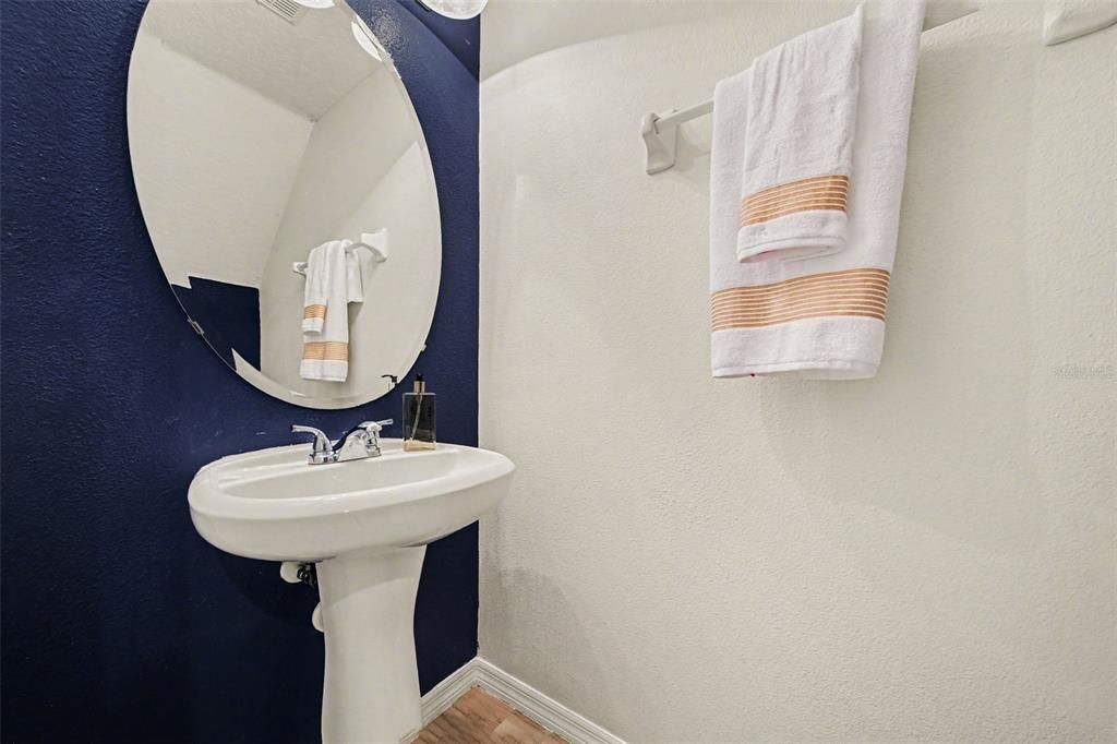 Active With Contract: $310,000 (2 beds, 2 baths, 1516 Square Feet)