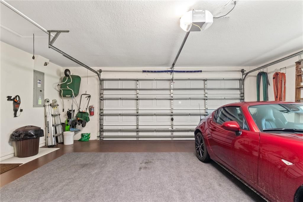 For Sale: $309,700 (3 beds, 2 baths, 2021 Square Feet)
